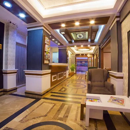 Black Pearl Hotel