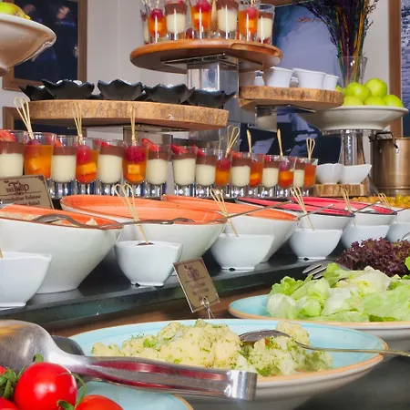 Hotel Black Pearl 3*