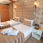 Black Pearl Hotel