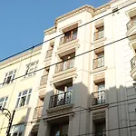 Black Pearl Hotel