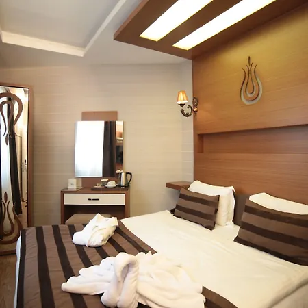 Black Pearl 3*